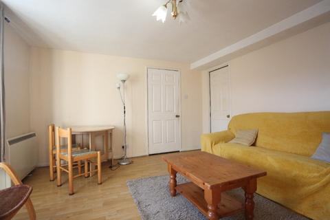 2 bedroom flat to rent, Eskside West, Musselburgh, East Lothian, EH21