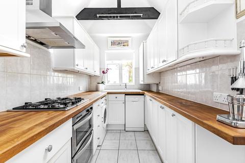 13 Park Square, Esher, KT10 8NR