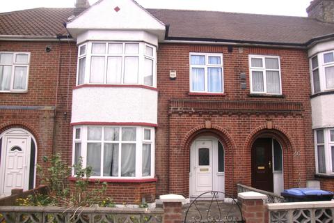 1 bedroom in a house share to rent - Winsford Terrace, Edmonton N18