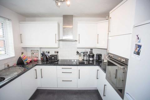 19 Latham Close, Dartford, DA2 6NS