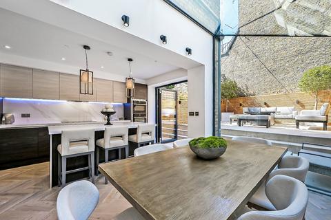 12a Redcliffe Street, London, SW10 9DT