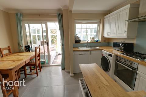 33 Blackthorn Close, Chatteris, PE16 6PE