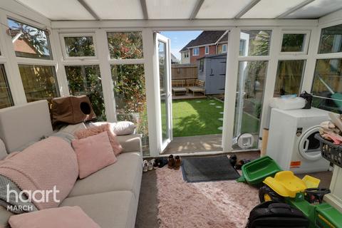 33 Blackthorn Close, Chatteris, PE16 6PE