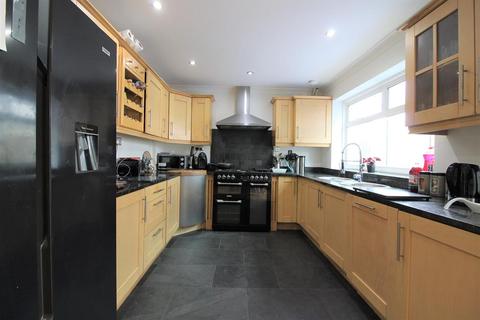 26 Beacon Way, Lympne, Hythe, CT21 4LJ