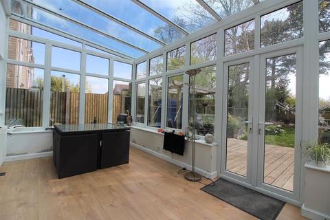 26 Beacon Way, Lympne, Hythe, CT21 4LJ
