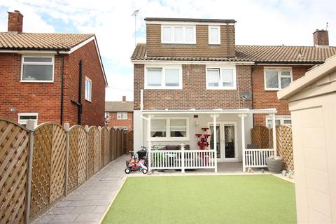 85 Luffield Road, London, SE2 9JW