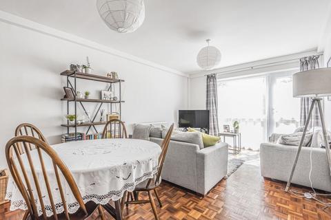 4, Moliner Court, 15 Brackley Road, Beckenham, BR3 1RX