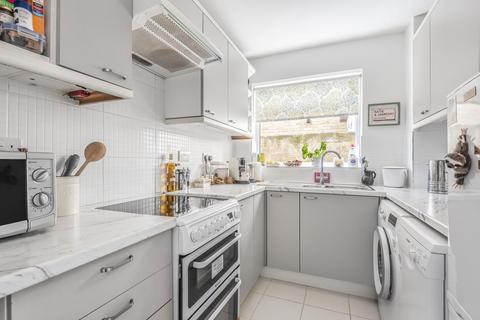 4, Moliner Court, 15 Brackley Road, Beckenham, BR3 1RX