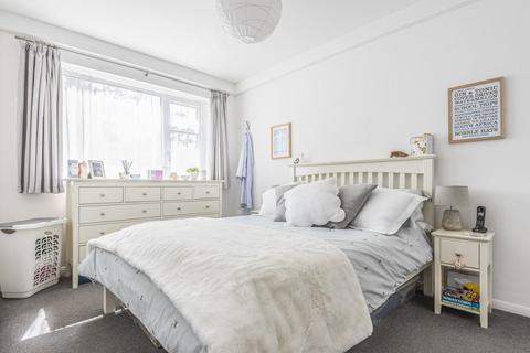 4, Moliner Court, 15 Brackley Road, Beckenham, BR3 1RX