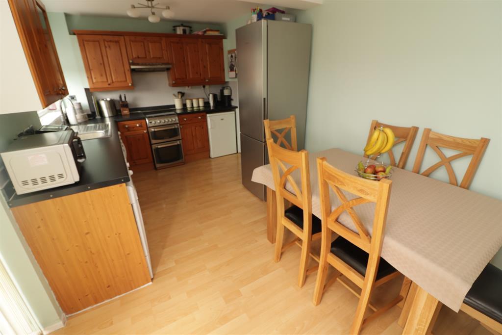 Woodchester, Yate, Bristol, BS37 8TZ 3 bed end of terrace house £245,000