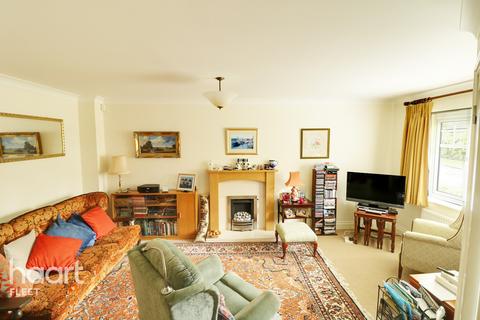 10 Bufton Field, North Warnborough, Hook, RG29 1DW