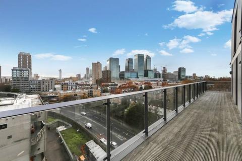 1 bedroom in a flat share to rent, Camellia House, 51 Cotton Street, London, E14