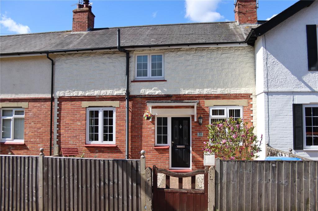 Kings Road, Aldershot, GU11 2 bed terraced house £320,000