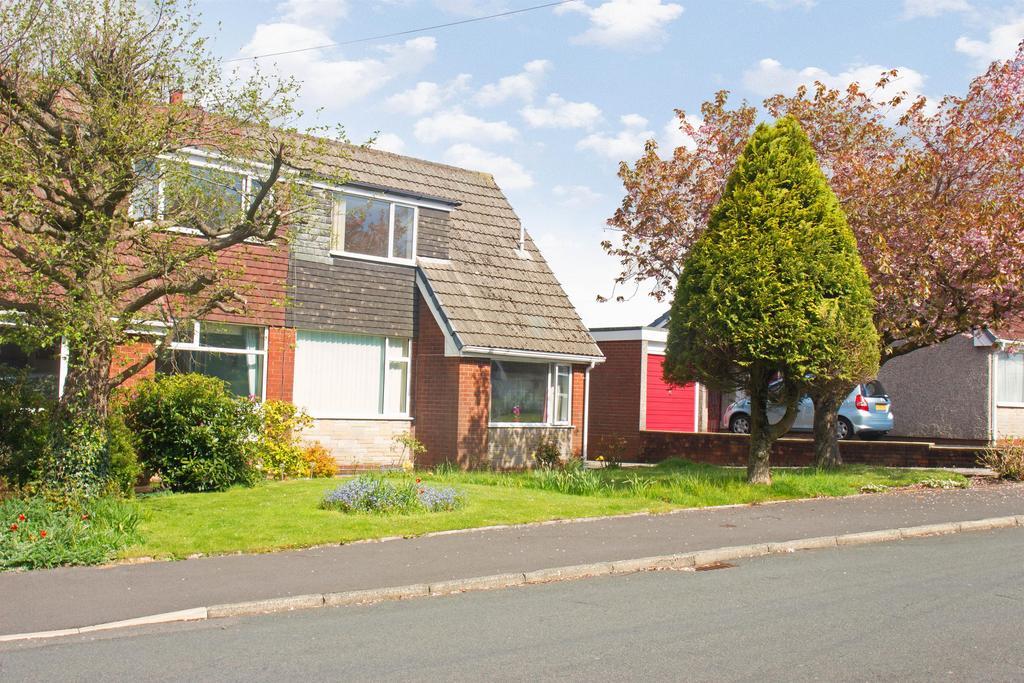 Warrenside Close, Blackburn, BB1 9PF 3 bed semidetached house £184,950