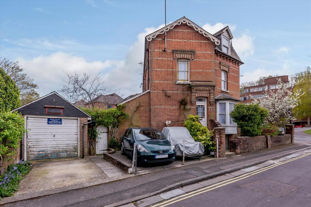 Andover Road, Winchester, Hampshire... 3 bed semidetached house £820,000