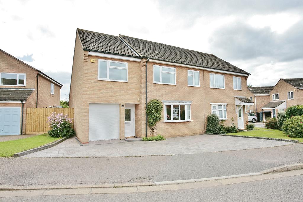 Hardwick Park, Banbury 4 bed semidetached house £319,950