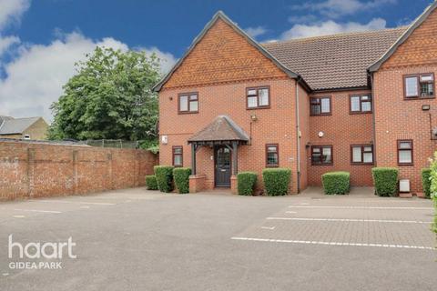 Flat 1, Heathlands Witham Road, Romford, RM2 5XB