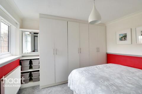 Flat 1, Heathlands Witham Road, Romford, RM2 5XB