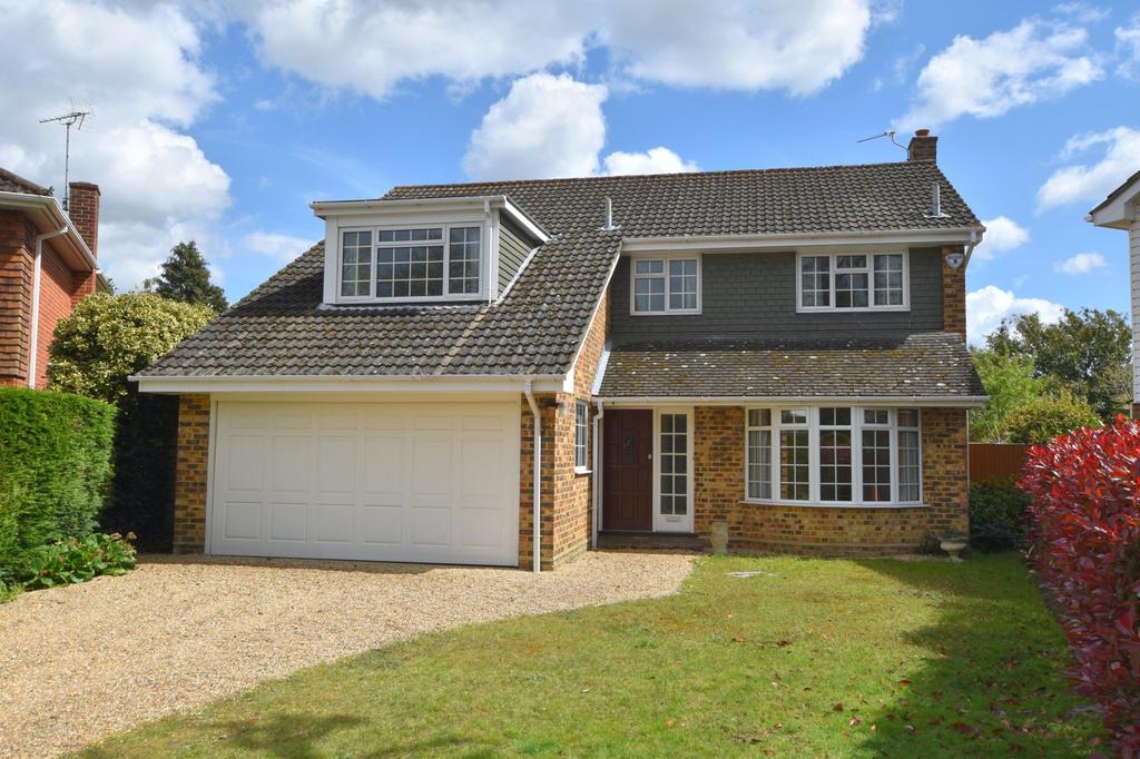 Crossacres, Pyrford Woods, Pyrford, GU22 4 bed detached house £1,150,000