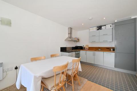 1 bedroom flat to rent, Ionian Building Narrow Street E14