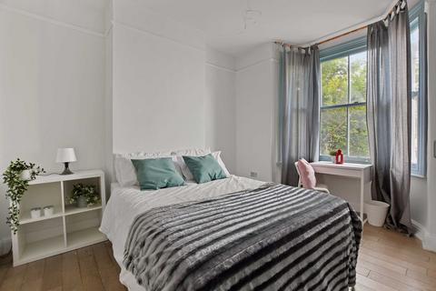5 bedroom house to rent, Trundleys Road, London, SE8 5JG