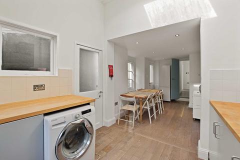 5 bedroom house to rent, Trundleys Road, London, SE8 5JG