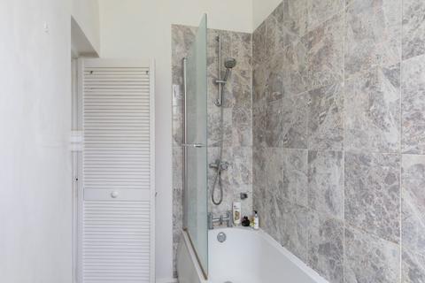 109a Lewisham Way, London, SE14 6QJ