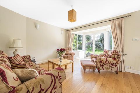 40 Ember Gardens, Thames Ditton, KT7 0LN