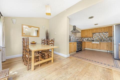 40 Ember Gardens, Thames Ditton, KT7 0LN