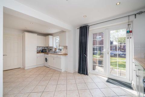 9 Cotesmore Road, Hemel Hempstead, HP1 2HQ