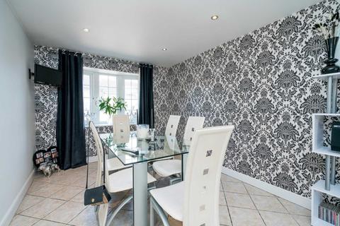 9 Cotesmore Road, Hemel Hempstead, HP1 2HQ