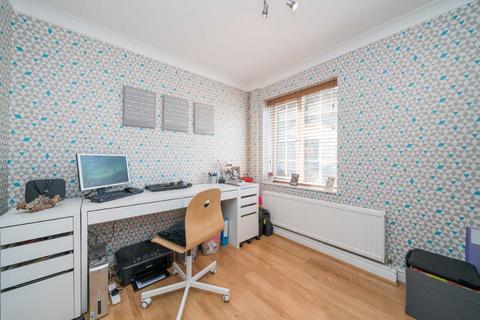9 Cotesmore Road, Hemel Hempstead, HP1 2HQ