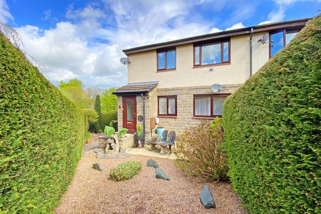 Oakdale Glen, Harrogate 2 bed apartment £150,000