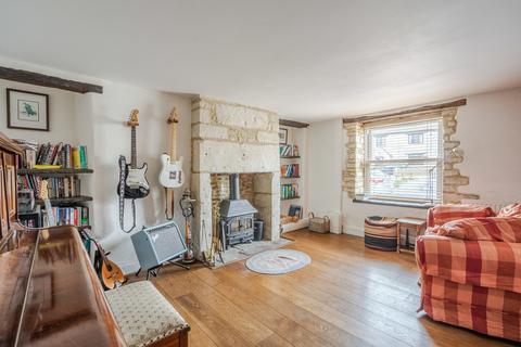 Elizabethan Cottage High Street, Hawkesbury Upton, Badminton, GL9 1AU