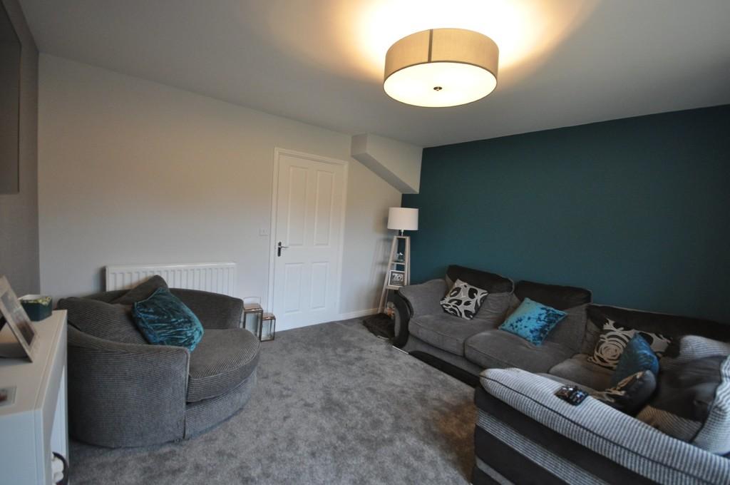 Mallard Chase, Hatfield, Doncaster 2 bed terraced house £625 pcm (£