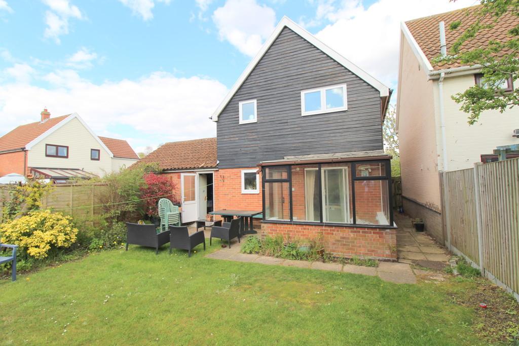 Farriers Close, Martlesham Heath, IP5... 3 bed link detached house £