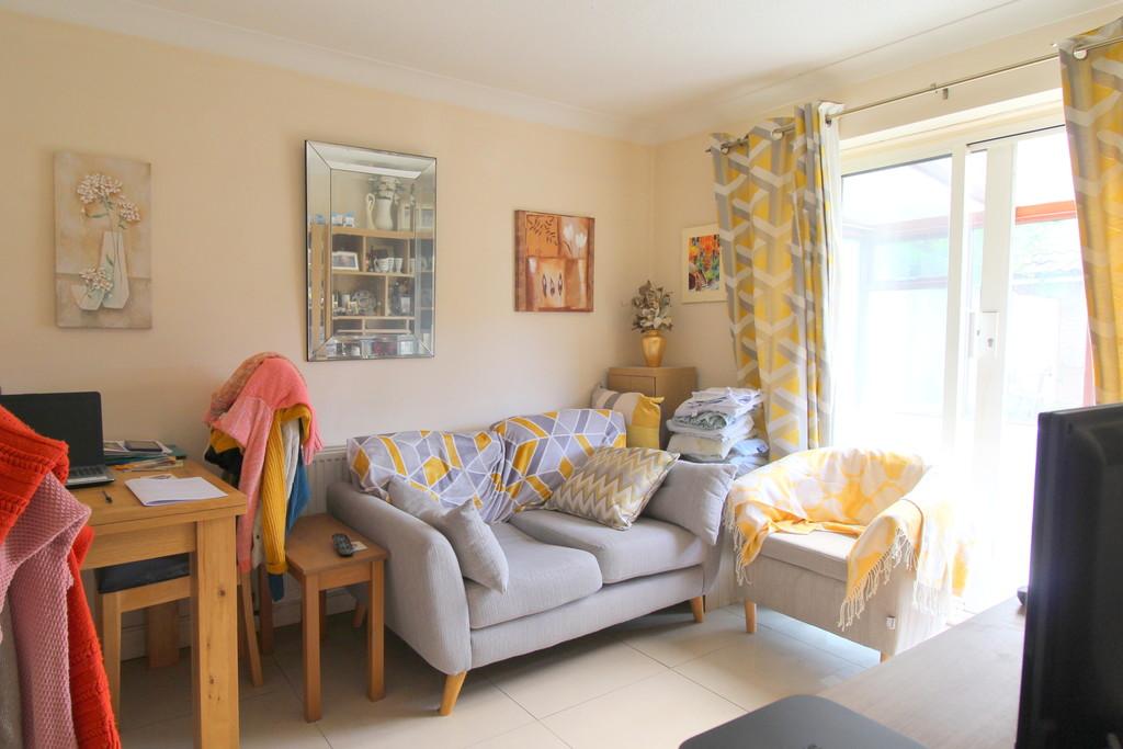 Farriers Close, Martlesham Heath, IP5 3SW 3 bed link detached house £