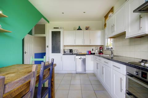 46a Manor Park Road, London, N2 0SJ