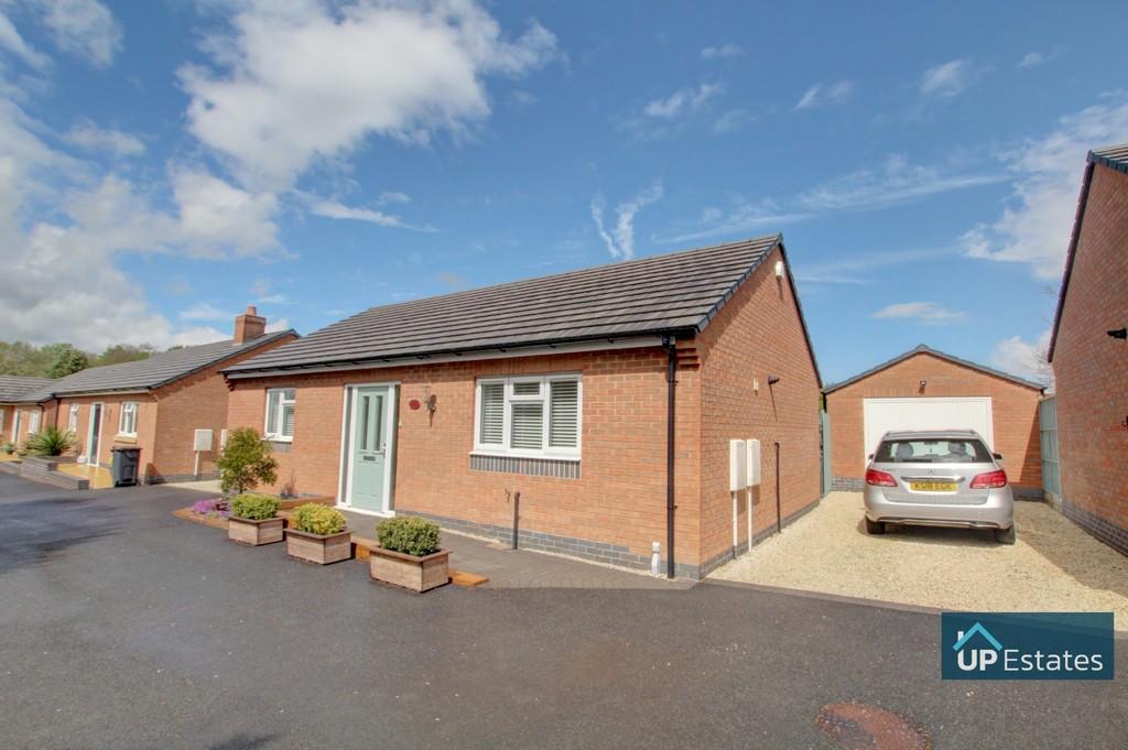 Berrington Road, Nuneaton 2 bed detached bungalow £285,000