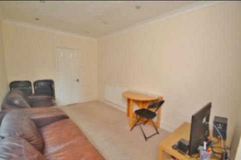 1 bedroom in a house share to rent, Wilton Road, Southampton