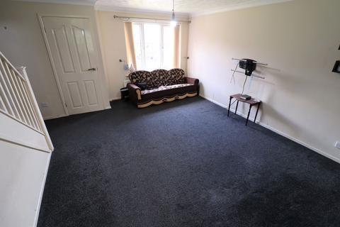 3 bedroom semi-detached house to rent, Notre Dame Gardens, Blackburn, BB1