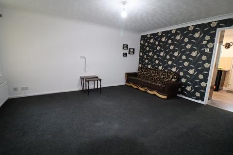 3 bedroom semi-detached house to rent, Notre Dame Gardens, Blackburn, BB1