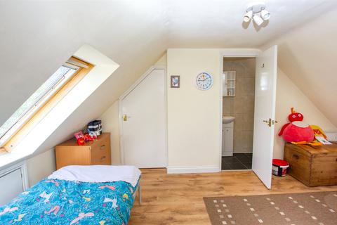28 Painswick Close, Witney, OX28 5FX