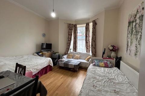 10 bedroom terraced house for sale, Fitzhamon Embankment, Riverside, Cardiff CF11 6AN