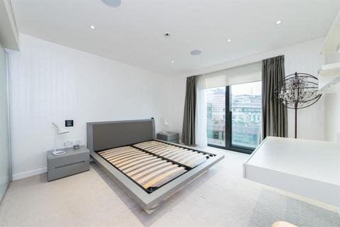 2 bedroom flat to rent, Sterling Mansions, Goodman's Fields, Aldgate, London, E1 8EY