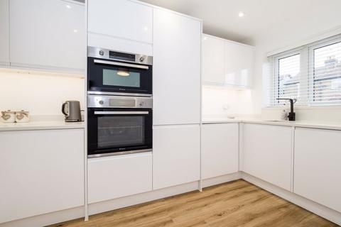 43 Birkbeck Road, Romford, RM7 0QR