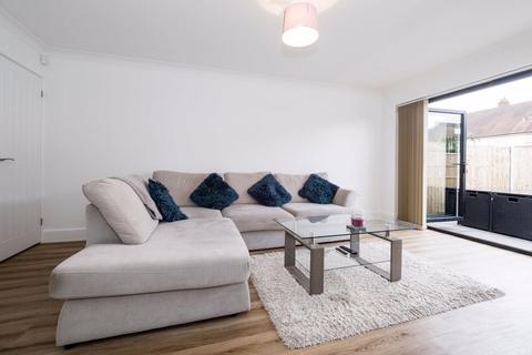 43 Birkbeck Road, Romford, RM7 0QR