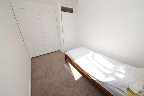 30 Burns Place, Tilbury, RM18 8JQ