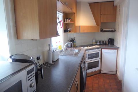 30 Nab End, Wyke, Bradford, BD12 9BD