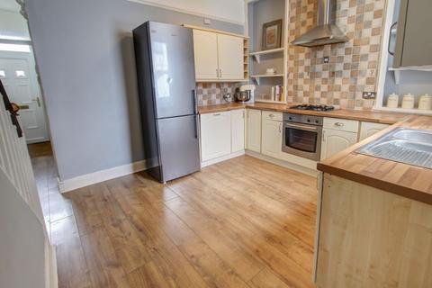 21 Beaufort Road, Exeter, EX2 9AB